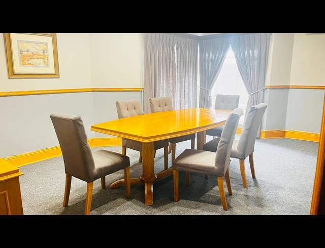 1,276M² OFFICE FOR SALE IN HATFIELD